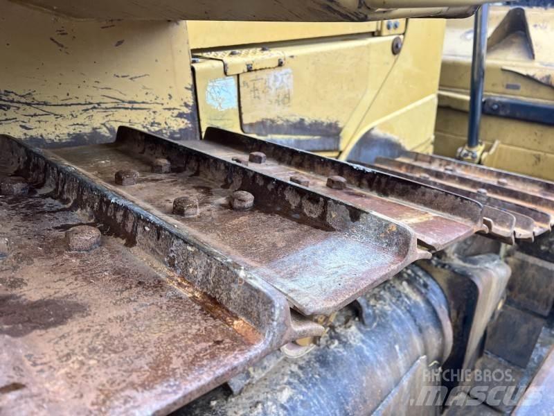 CAT D 6 T Telaketjupuskutraktorit