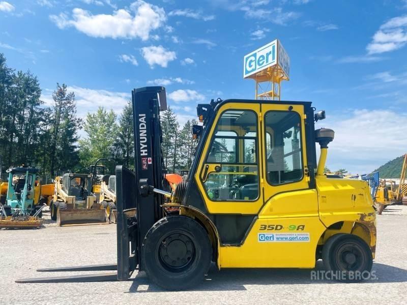 Hyundai 35D-9A Dieseltrukit
