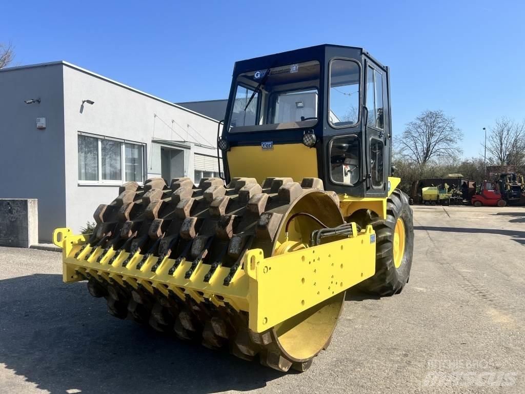 JCB Vibromax W 1402 PD Yksivalssijyrät