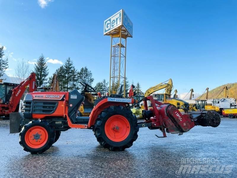 Kubota B1610D Kaivurikuormaajat
