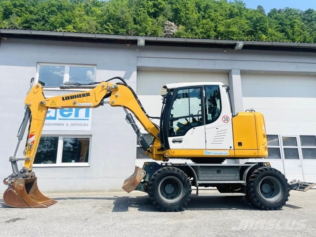 Liebherr A910 Compact Pyöräkaivukoneet
