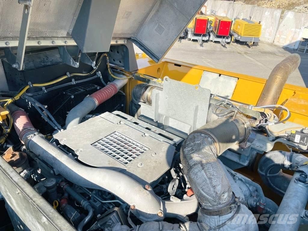 Liebherr R976 HD Telakaivukoneet
