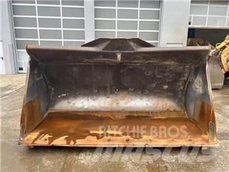 Liebherr Schaufel L 574 Pyöräkuormaajat