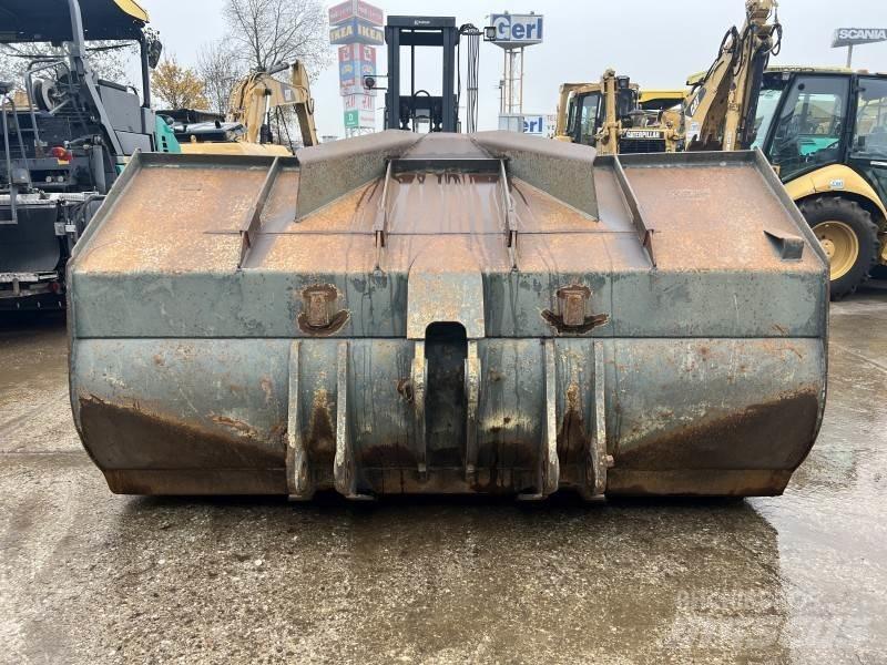 Liebherr Schaufel L 574 Pyöräkuormaajat