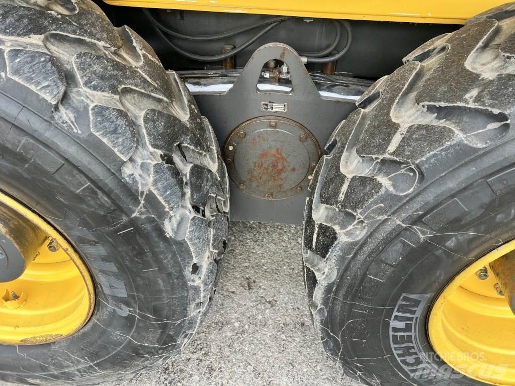 New Holland F 156.6 A Tiehöylät