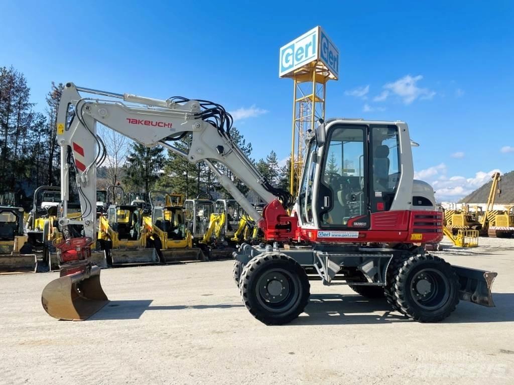 Takeuchi TB295W Pyöräkaivukoneet