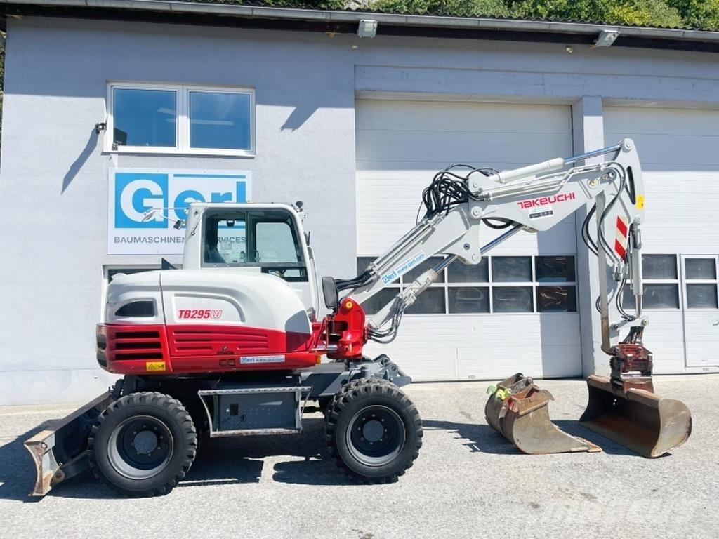 Takeuchi TB295W Pyöräkaivukoneet