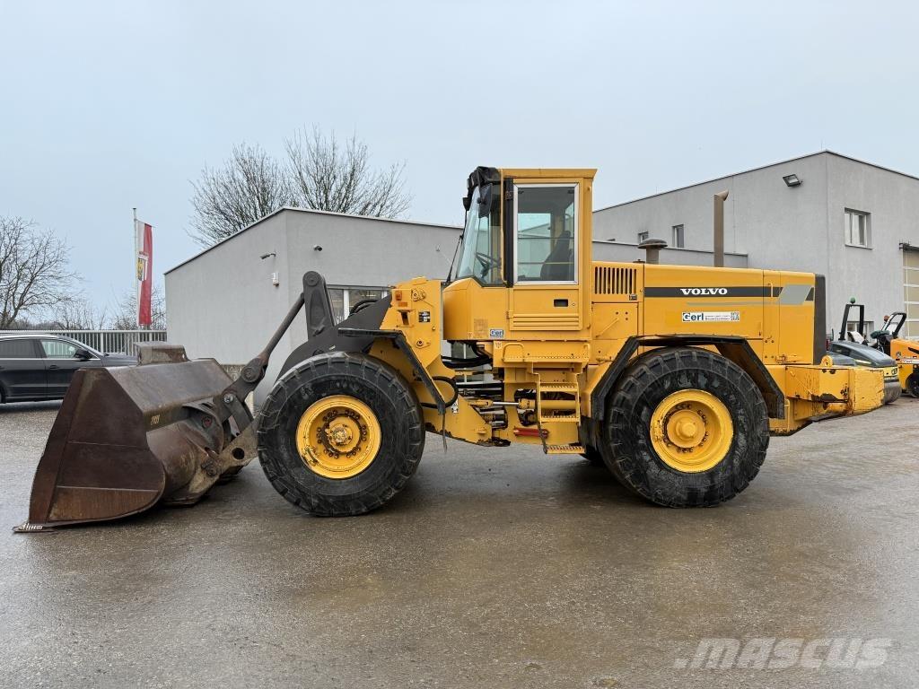 Volvo L 120 C Pyöräkuormaajat