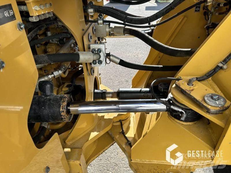 CAT 966M Pyöräkuormaajat