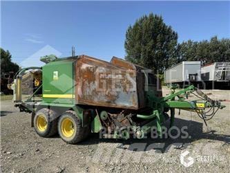 John Deere 744 Käärijät