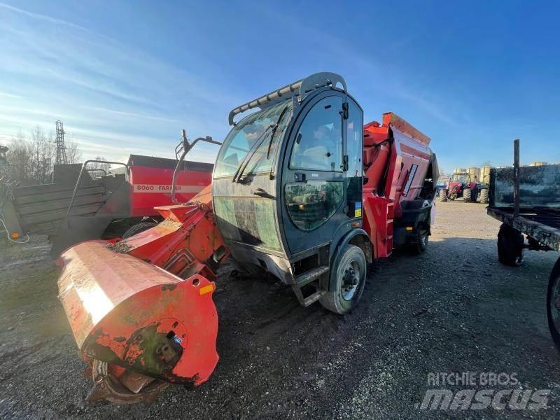 Kuhn SP 14 Rehuvaunut