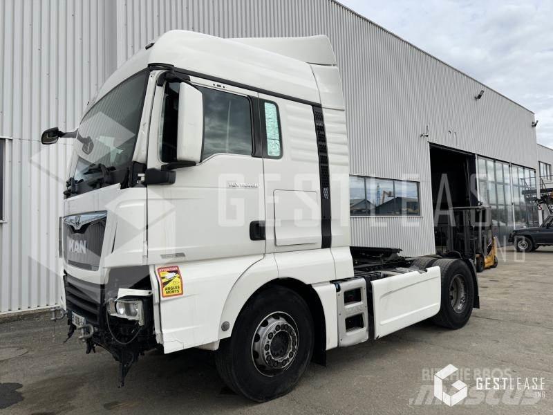 MAN TGX Vetopöytäautot