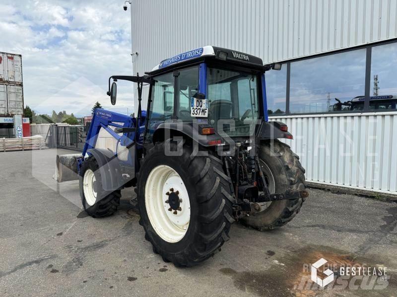 Valtra A72 Traktorit