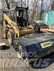 CAT 262B Liukuohjatut kuormaajat