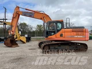 Doosan DX225LC Telakaivukoneet