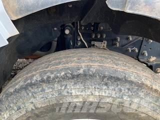 Ford F750 Vesisäiliöautot