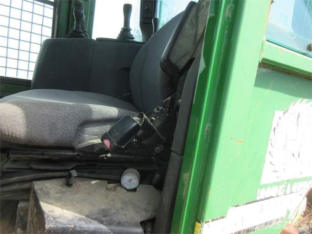 John Deere 748H Juontokoneet