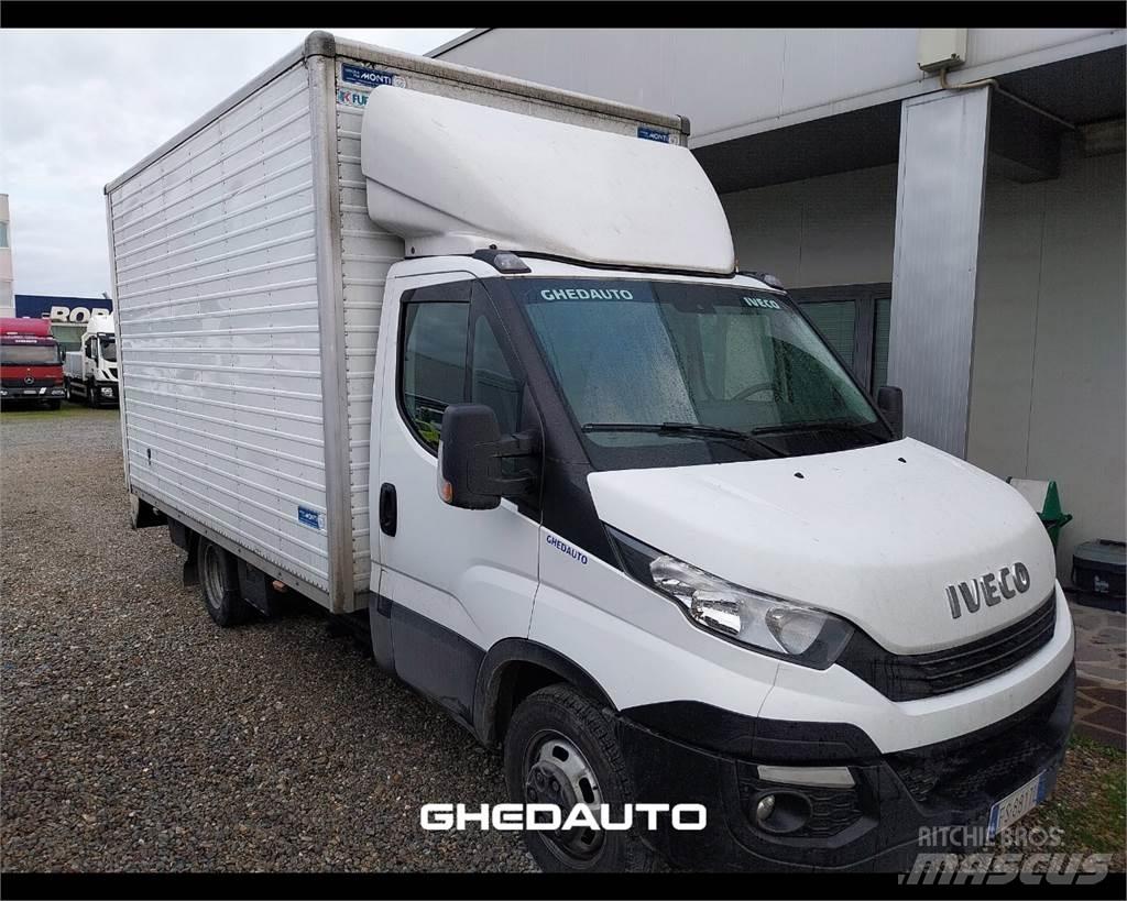 Iveco 35C18 Jakeluautot