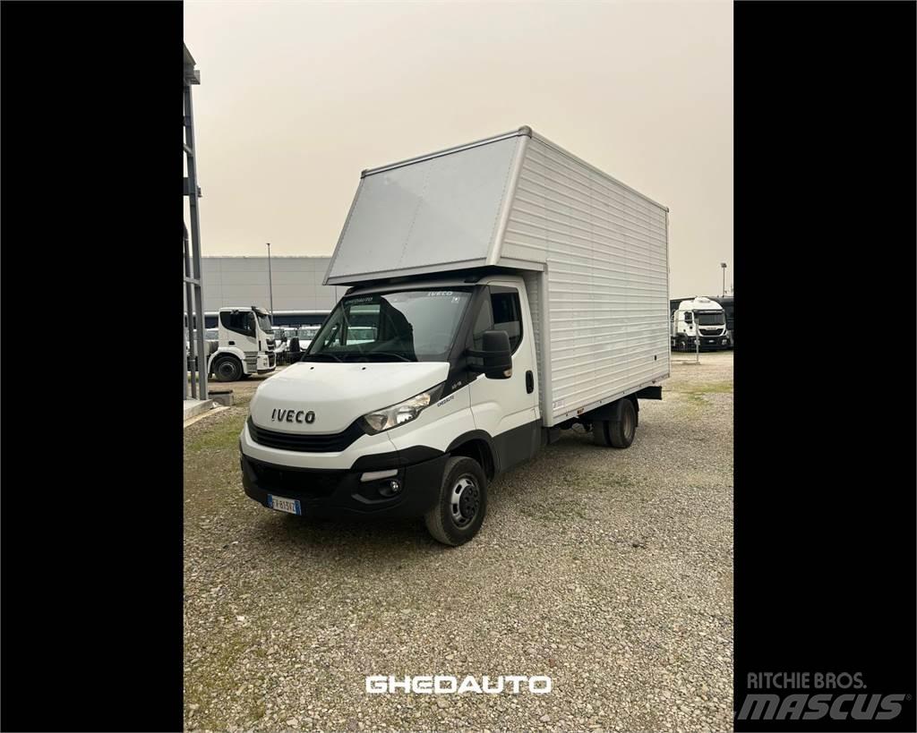 Iveco 35C18 Jakeluautot