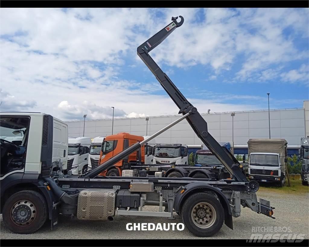 Iveco AD190S31 Umpikorikuorma-autot