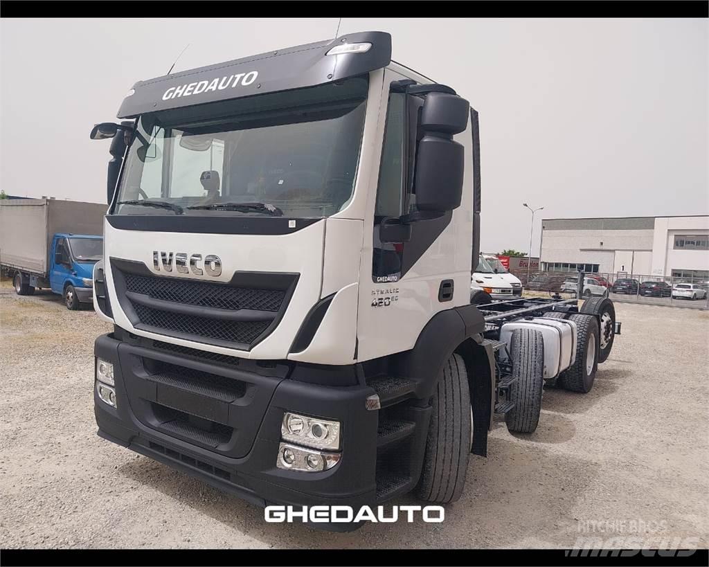 Iveco AD440S42 Umpikorikuorma-autot