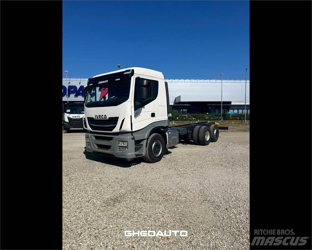 Iveco AS440S46 Umpikorikuorma-autot