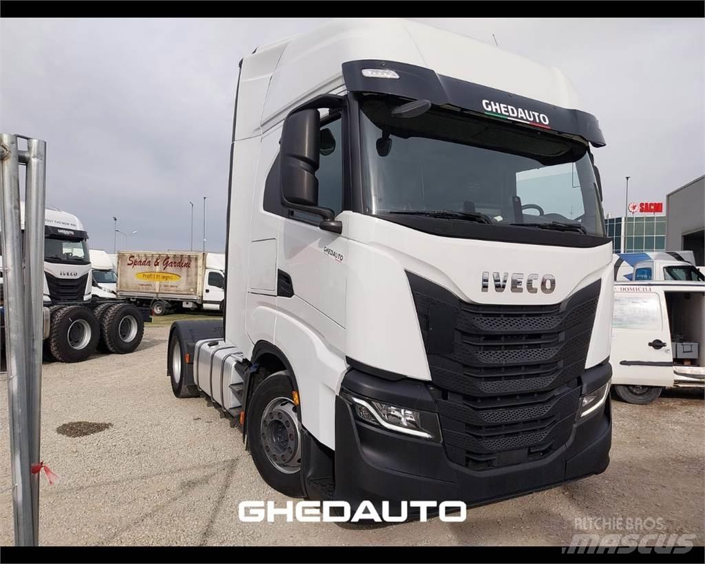 Iveco AS440S48 Umpikorikuorma-autot