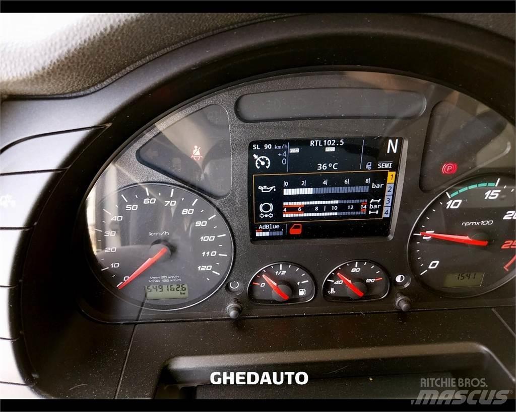 Iveco AS440S48T/P Umpikorikuorma-autot