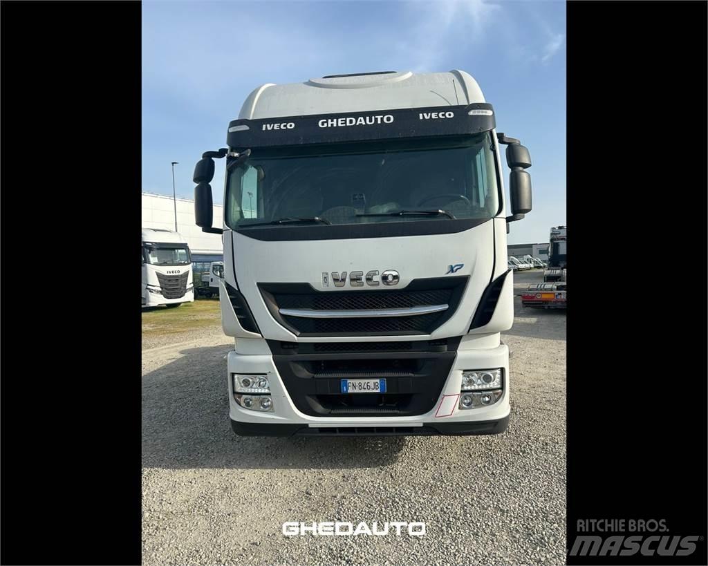 Iveco AS440ST Umpikorikuorma-autot