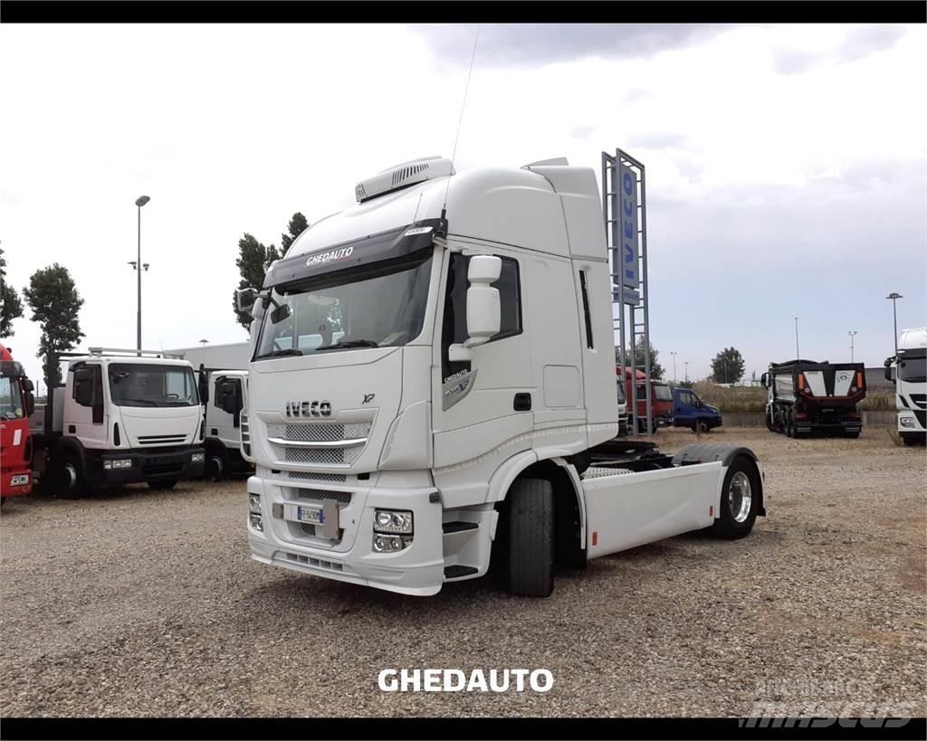 Iveco AS440ST/P Umpikorikuorma-autot