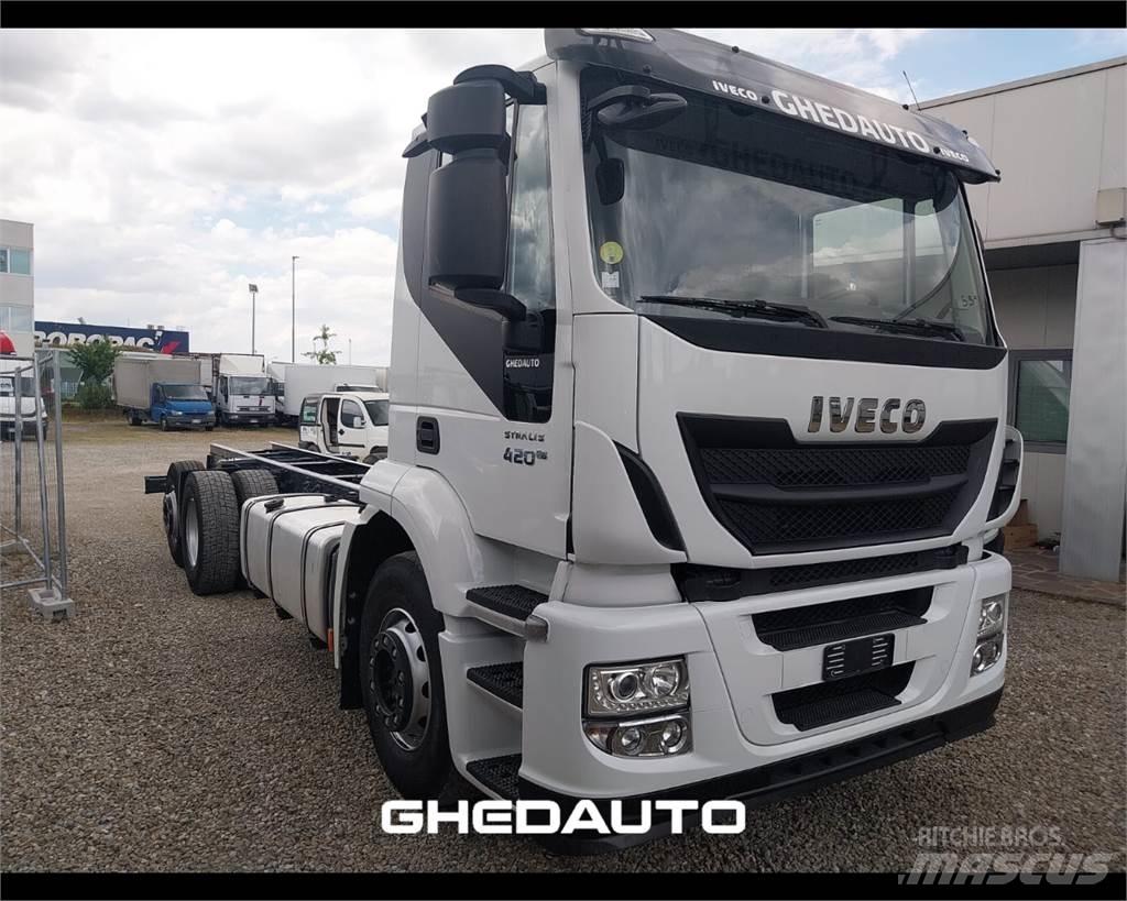 Iveco AT260S40Y/PS Umpikorikuorma-autot