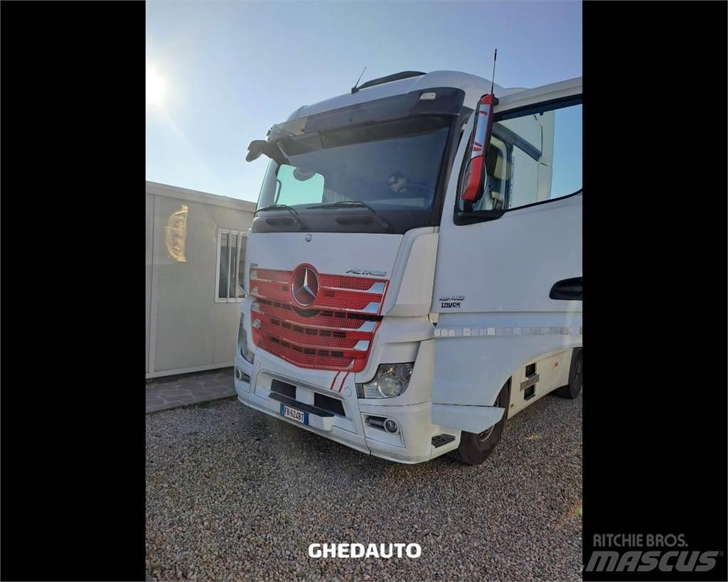 Mercedes-Benz ACTROS Umpikorikuorma-autot