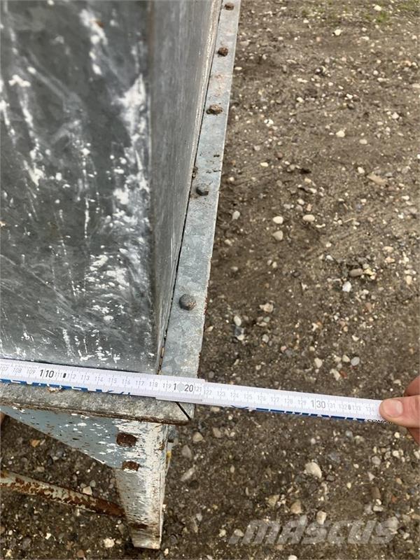 BM  Säiliörehun purkulaitteet