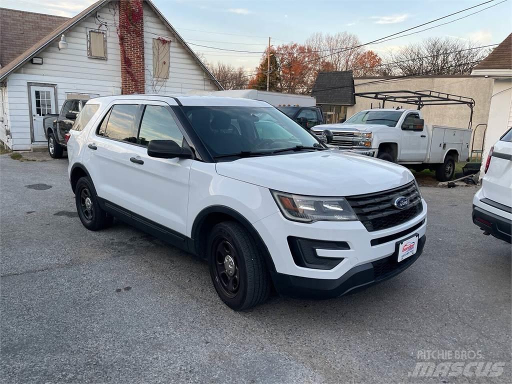 Ford Explorer Henkilöautot