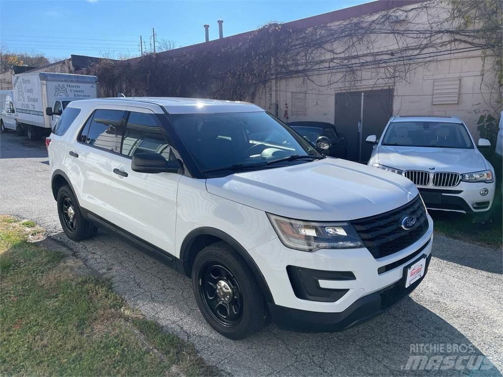 Ford Explorer Henkilöautot