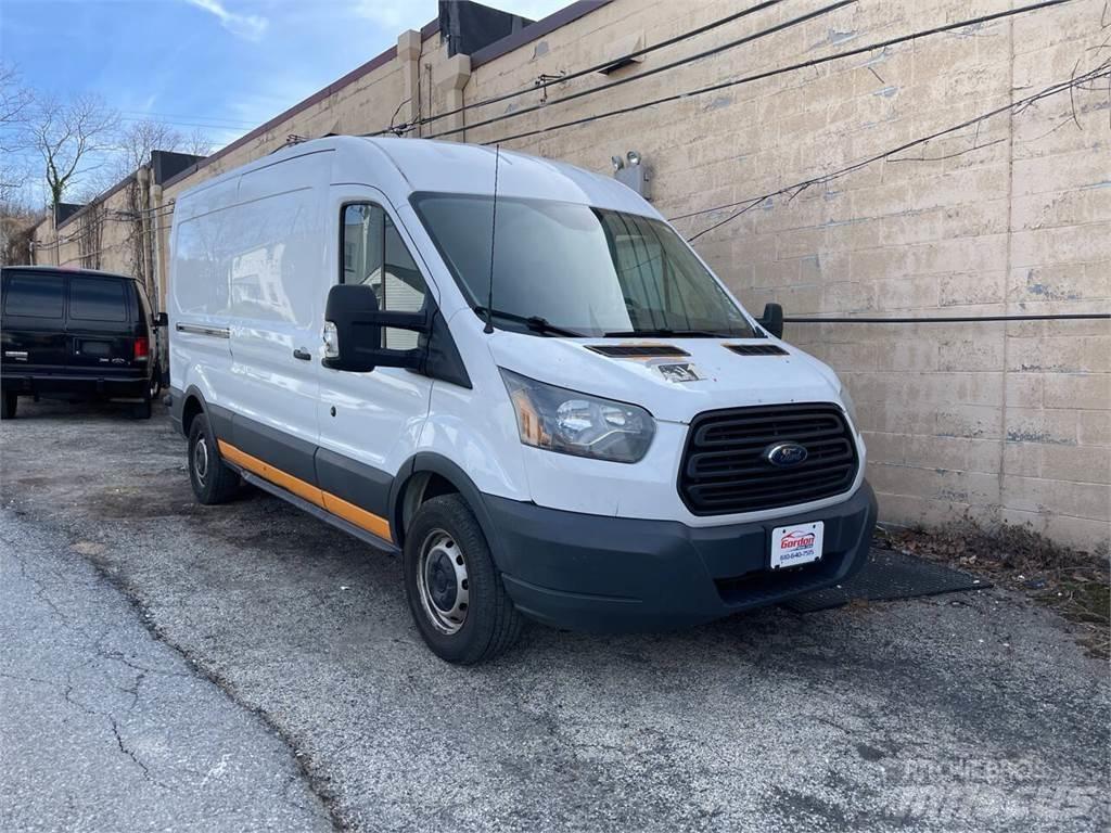 Ford Transit Pakettiautot