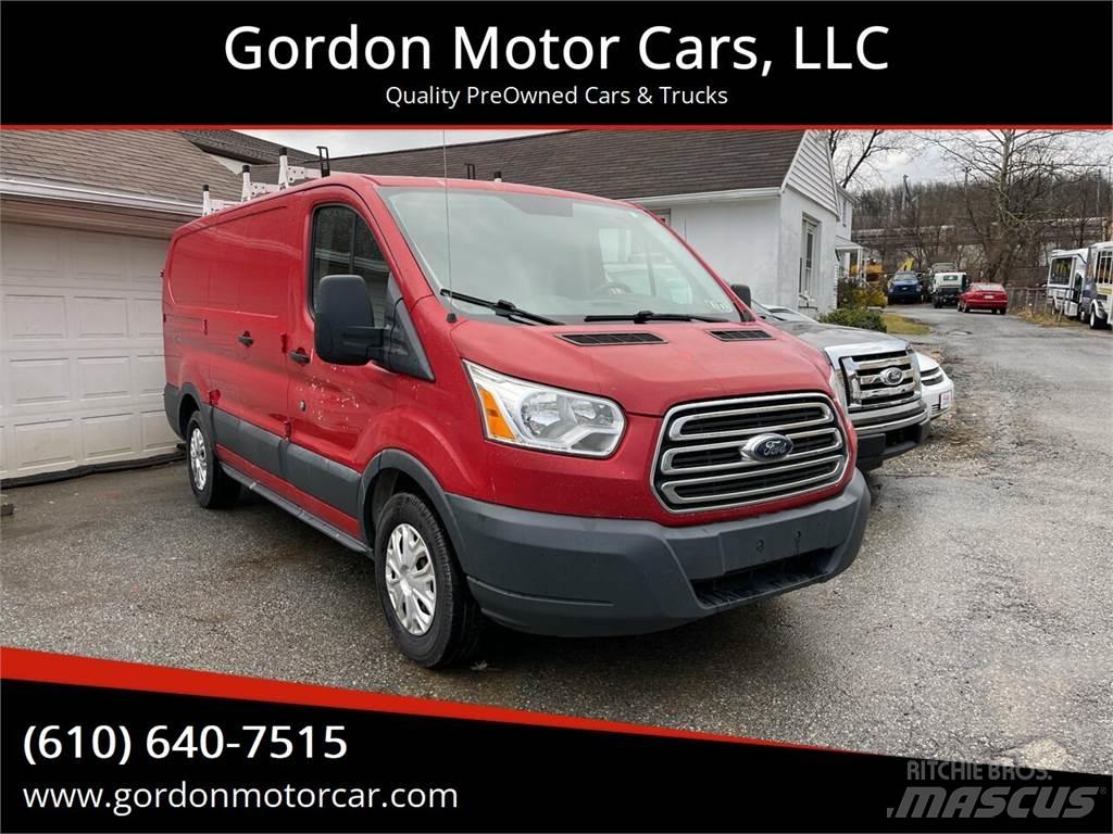 Ford Transit Jakeluautot
