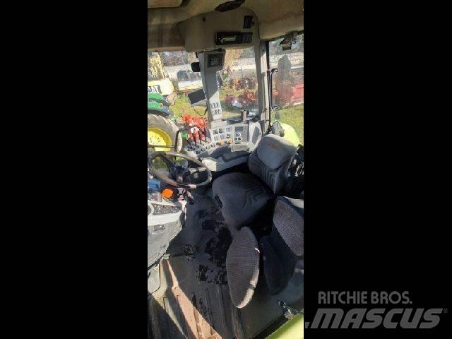 CLAAS AXION 840 Traktorit