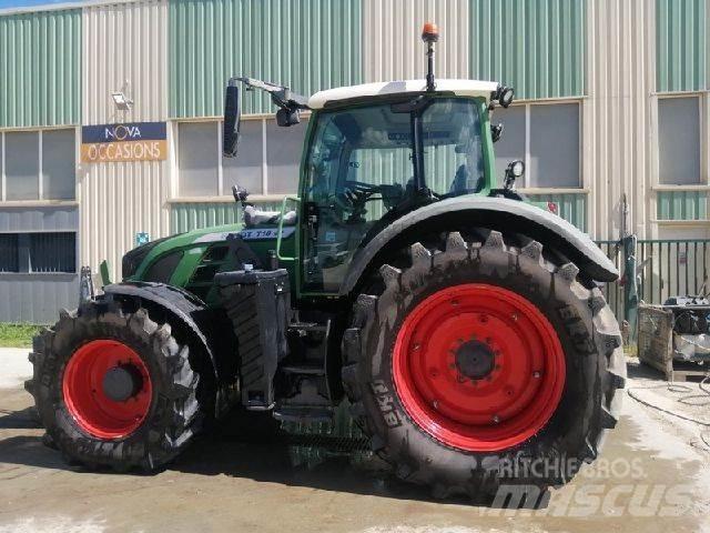 Fendt 718 VARIO Traktorit