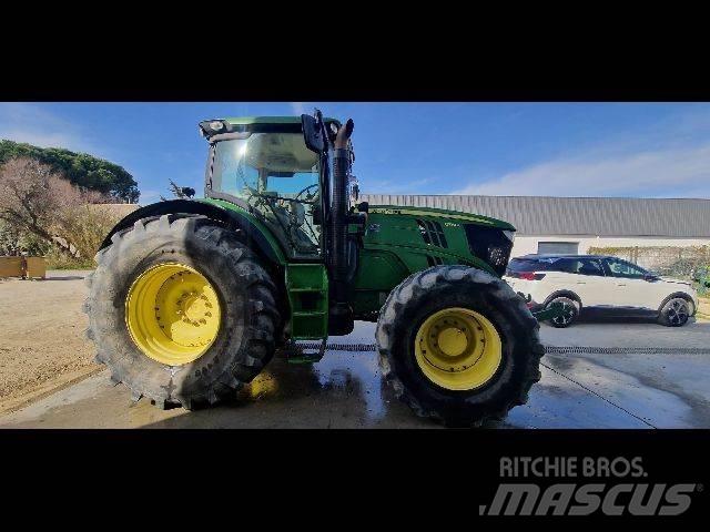 John Deere 6210 R Traktorit
