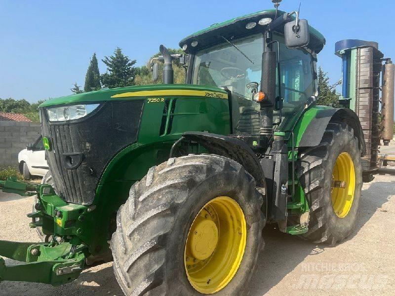 John Deere 7250R Traktorit