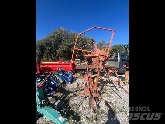 Kuhn GF5001MH Pöyhimet ja haravat