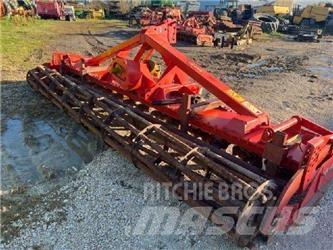 Kuhn HR404 Äkeet