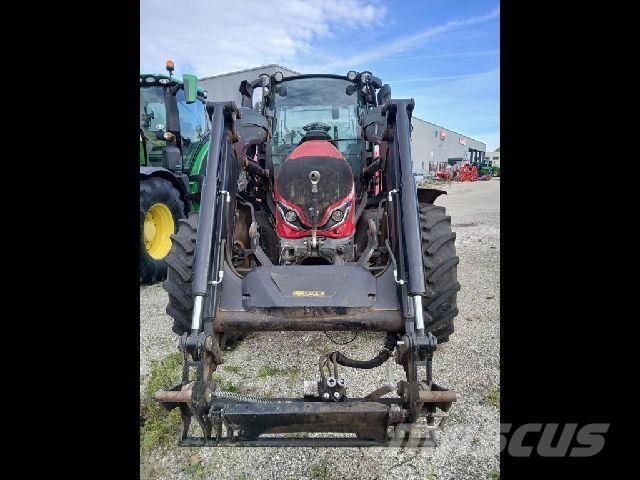 Valtra G115 Traktorit