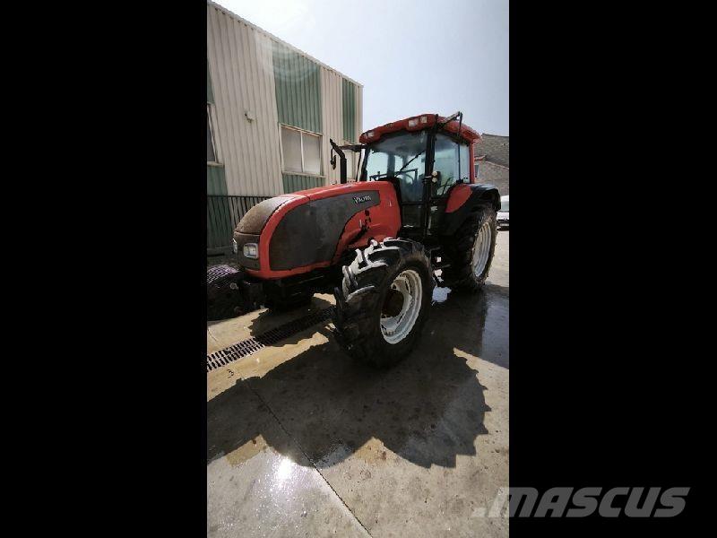 Valtra T140 Traktorit