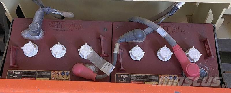 JLG 2030ES Kuukulkijat