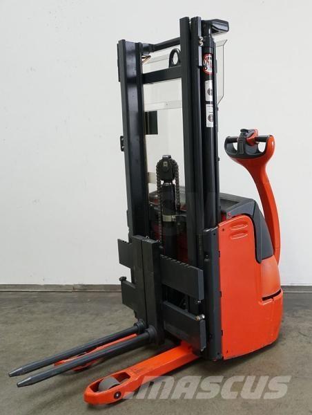 Linde L 10 379 Ajettavat pinoamisvaunut