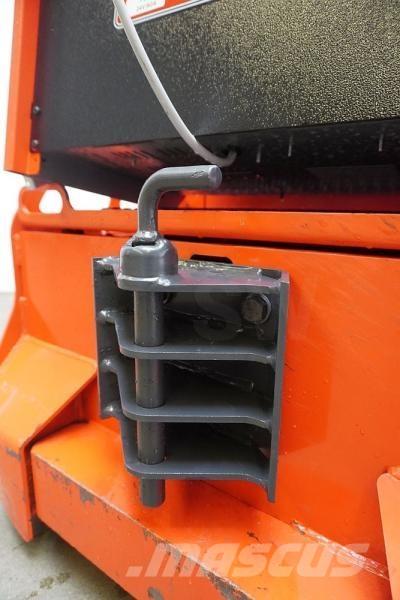 Linde P 30 132 Vetotrukit