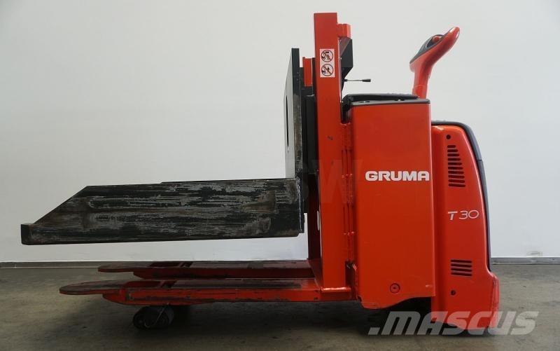 Linde T 30 131 Lavansiirtotrukit