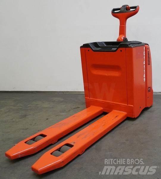 Linde T 50 131 Lavansiirtotrukit